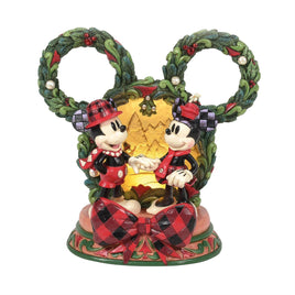 Jim Shore Disney MICKEY AND MINNIE LED DIORAMA-MAGICAL WINTER MOMENTS 6016880